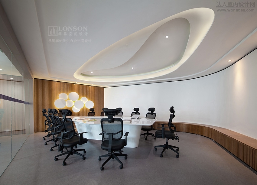 6昆明海伦先生办公空间设计-大会议室1.jpg