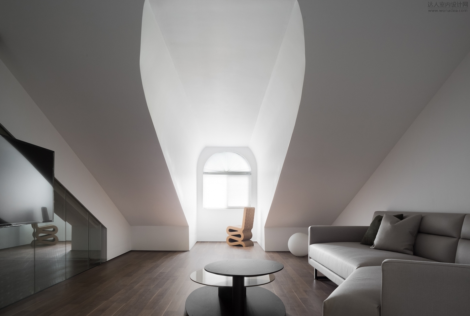 艾克建筑设计极简与空灵倾斜的盒子