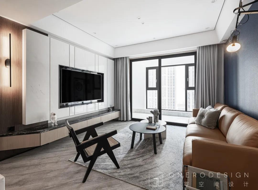  ◻️  Living Room|客厅 ∨  “一半简约、一半时髦， 不同色彩的组合， 既和谐，又有碰撞， 既能营造情感 ...