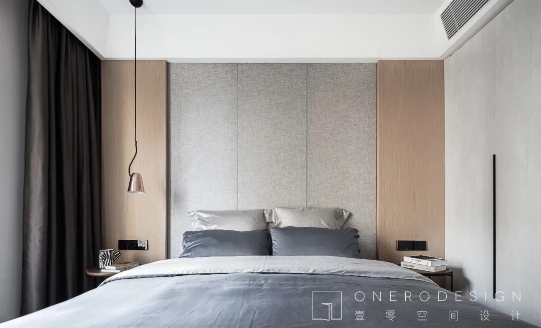 ◻️ Bedroom| 主卧 ∨   “经典简约的硬装基调， 搭配细腻有质感的空间材质， 营造出别样的舒缓气质， 让 ...