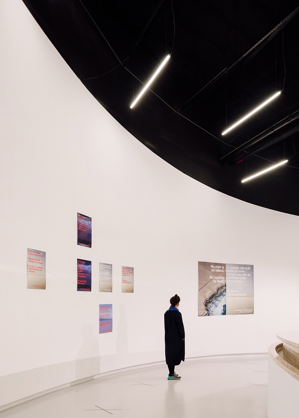 bureau--"x不是一个小国"展览 - 商业公装 - 达人室内设计网