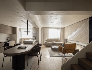 赫设计 | 揭秘复式公寓放大术，巴士移门+抽拉式餐桌