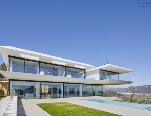 GRAS arquitectos--山顶“鹰宅”，西班牙