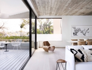 Luigi Rosselli Architects--Triplex Apartments