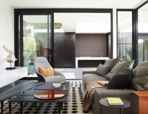 Clean Modern Extension to Victorian Residence in Australia&nb