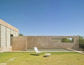 西班牙Isaac Peral Codina设计--纳自然元素住宅