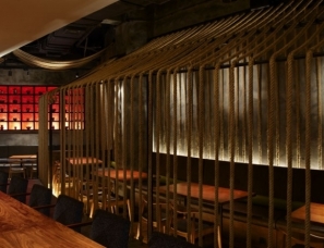红色日系餐厅Kemuri上海分店