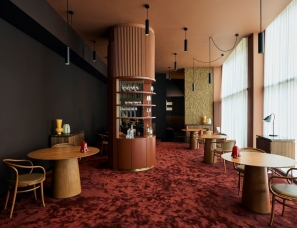 KICK.OFFICE | 一家用色大胆的餐饮空间