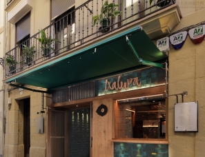 EL EQUIPO CREATIVO--西班牙深绿色港口风餐厅酒吧
